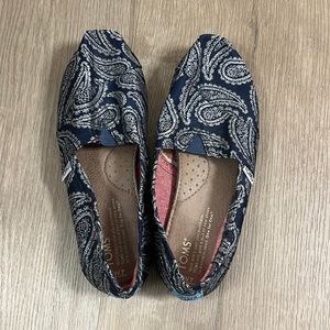 Toms Blue and White Paisley Espadrilles